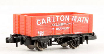 This coal wagon was a horrendous bright orange, and has the standard Rapido coupling.