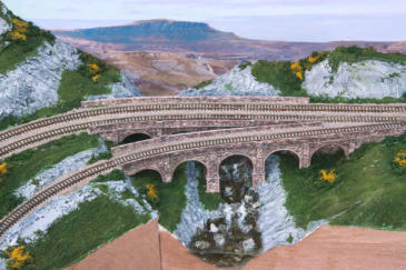 The rear double track is on the level, the single track is a 3% gradient.